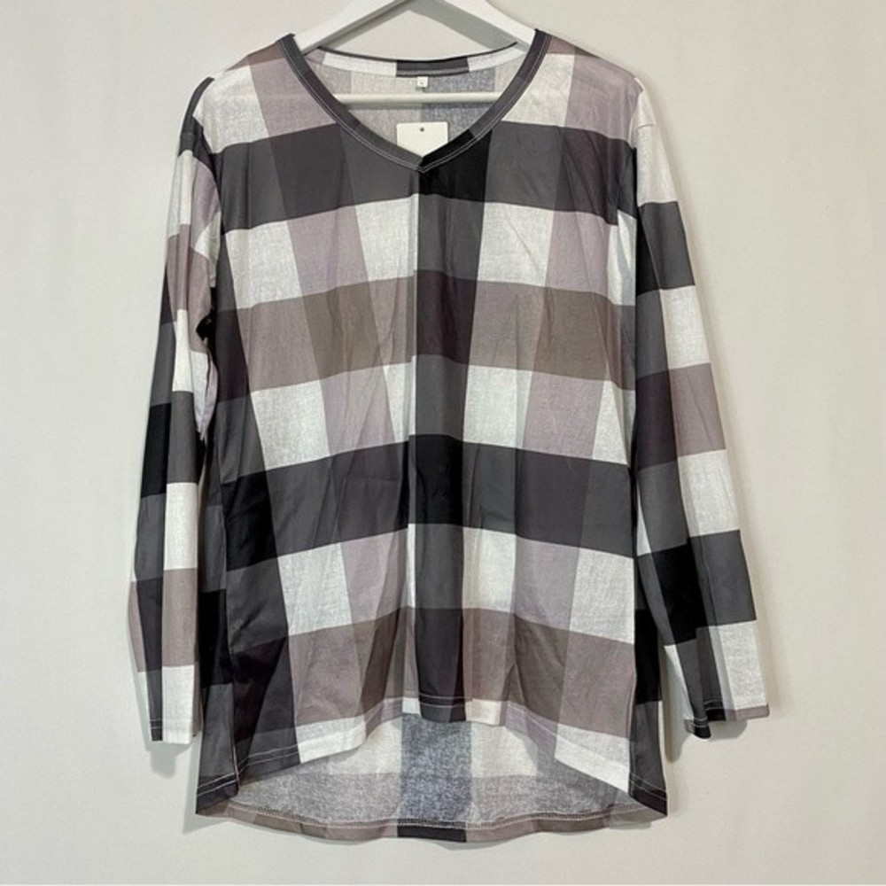 Suvimuga Women’s Long Sleeve V Neck Plaid Print Tee Shirt Grey & White NWT Girly